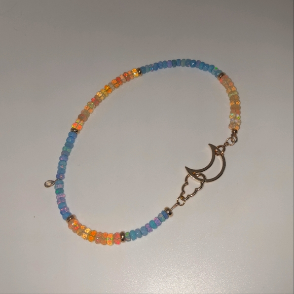 SOLD♥️ 14k Yellow Gold Crescent Moon /Charm Clasp - Picture 8 of 8